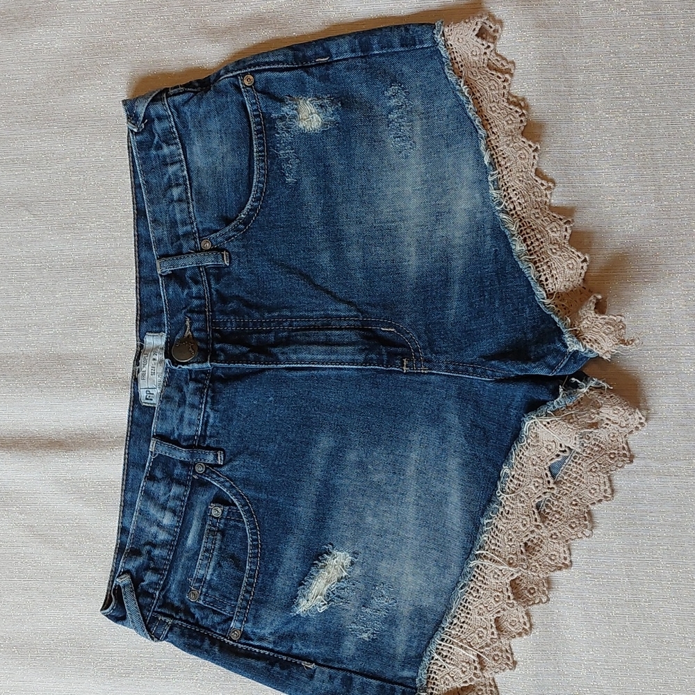 Free People crochet hem shorts 29